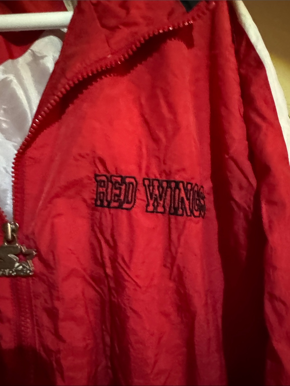 Starter Red Detroit Wings Zip Windbreaker Jacket - Picture 5 of 7